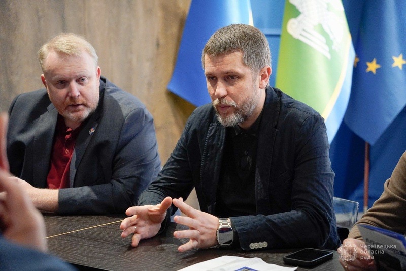 Гуманітарна допомога для Краматорська: новий пожежний автомобіль