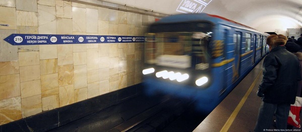 Аварійність тунелю київського метро: посадовці знали про ризики