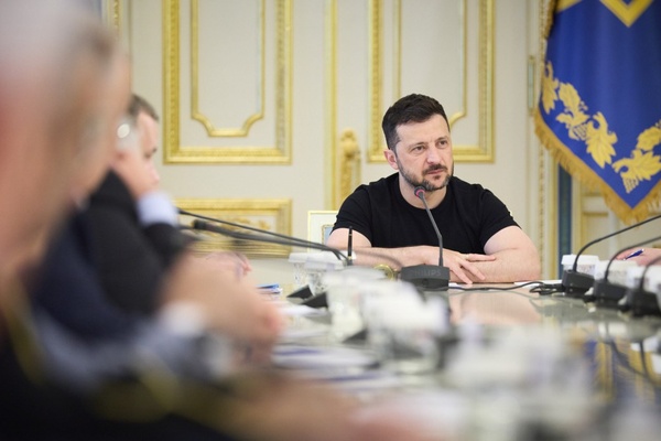 Зеленський зустрівся з національними меншинами України