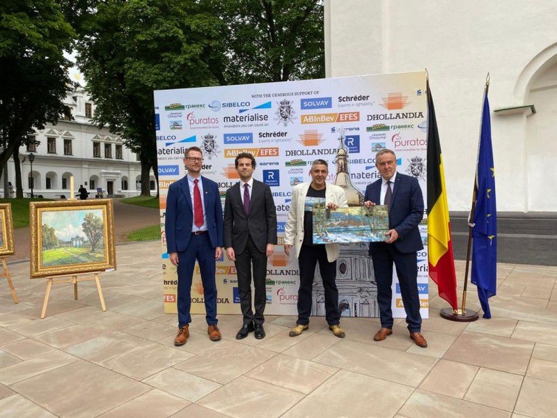 Виставка «Окопний живопис» у Києві: підтримка України