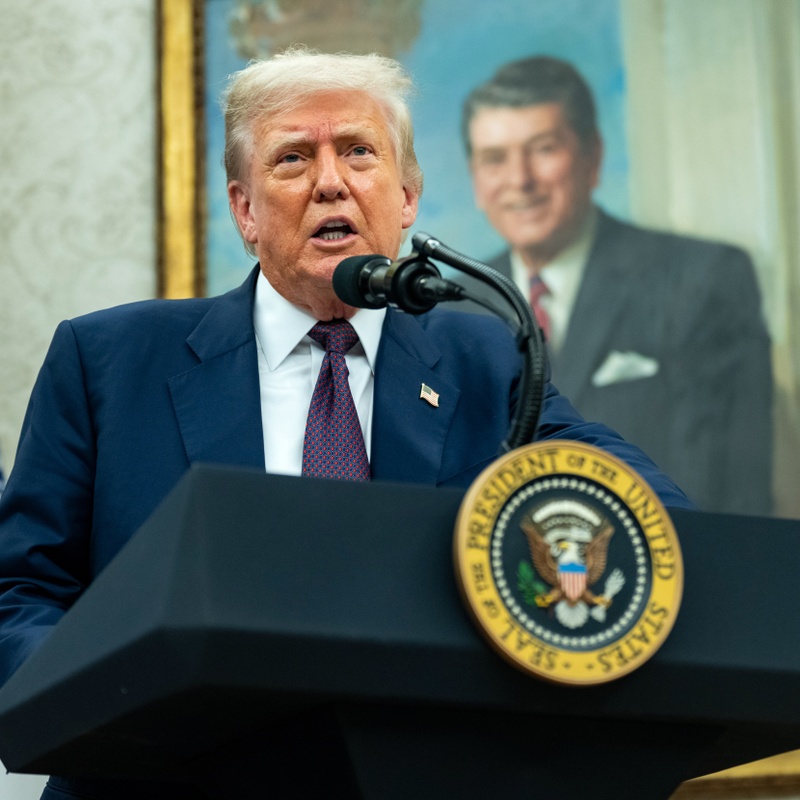 Трамп анонсував можливу зустріч із Зеленським та путіним