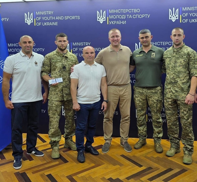 Заслужені майстри спорту України: Олександр Кисилиця та Назар Луцків