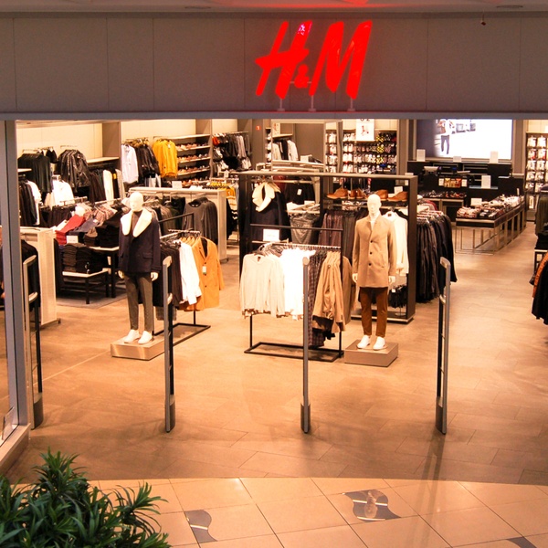 H&M планує підвищення цін через тиск мит у США