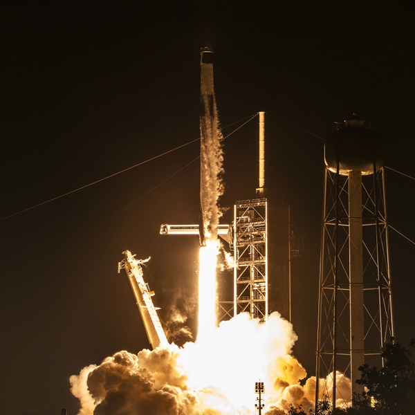 spacex запустила першу полярну орбітальну місію fram2