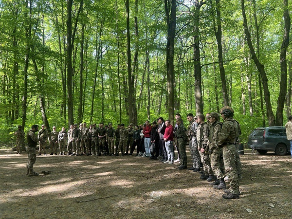 Вишкіл для курсантів: тактична медицина та страйкбол