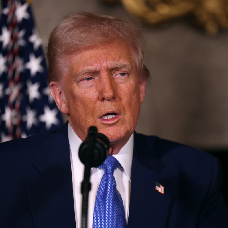 Трамп закликав Зеленського та путіна зупинити війну