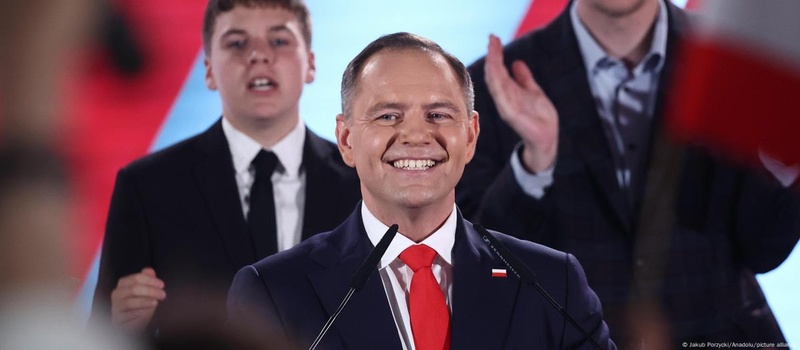 Перемога Кароля Навроцького на виборах президента Польщі
