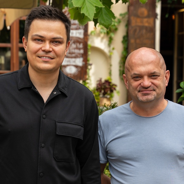Rekava продає свічковий бізнес Львівській Мануфактурі