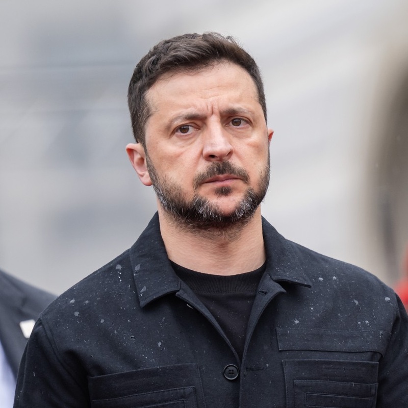 Зеленський скоротив візит до Канади через бомбардування Києва