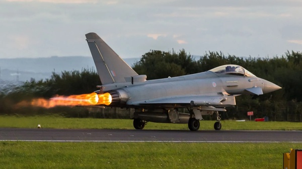 Велика Британія відправляє більше літаків RAF на Близький Схід