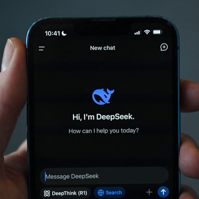DeepSeek: китайський стартап підтримує військові операції Китаю