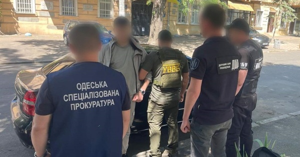 Затримання посадовців за хабарі в Одеській області