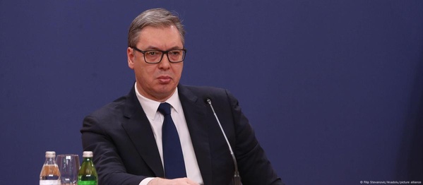 Латвія та Литва заборонили літаку Вучича проліт до москви
