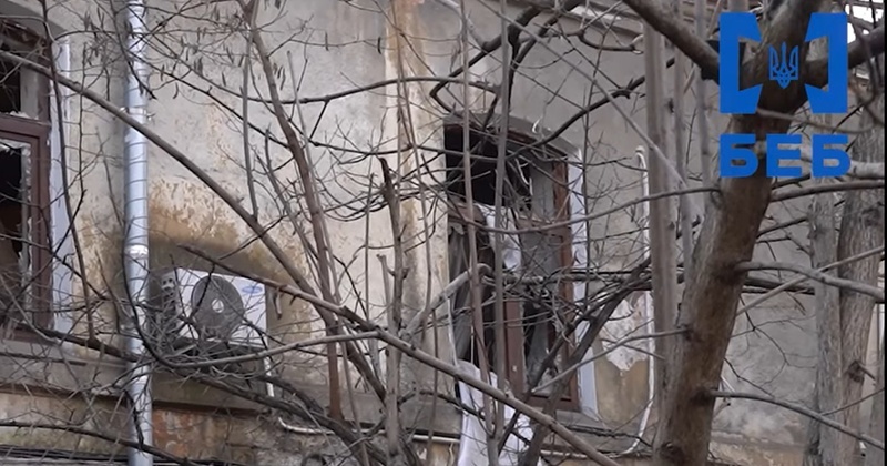 Капітальний ремонт будинку в Одесі після атаки російського дрону