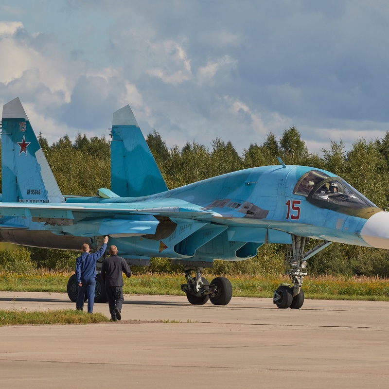 ГУР МО України вперше у світі знищив російський Су-30 дроном