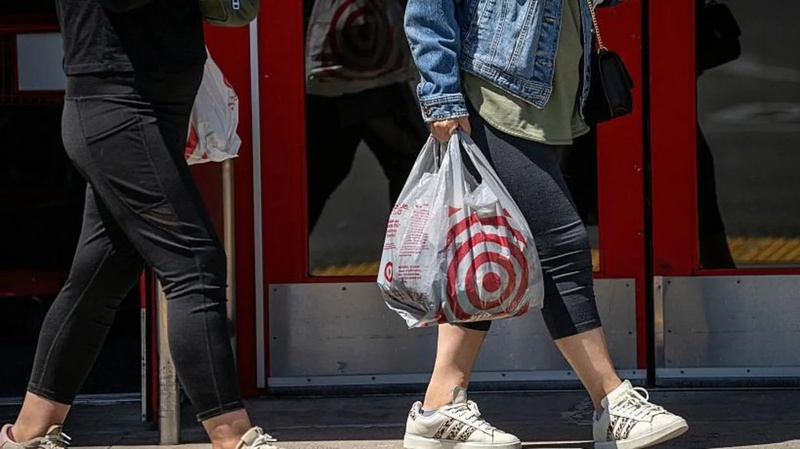 Target знижує прогнози через падіння продажів і тарифи
