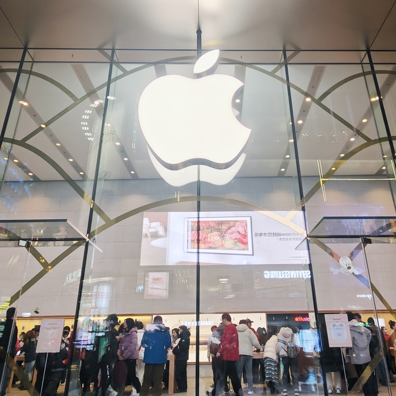 Apple розглядає підвищення цін на нові iPhone через мита