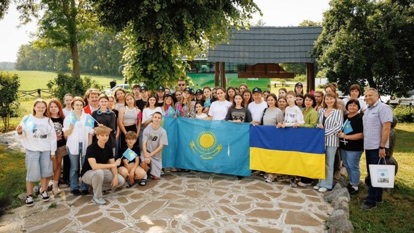Діти Черкащини повернулися з Казахстану з нагородами