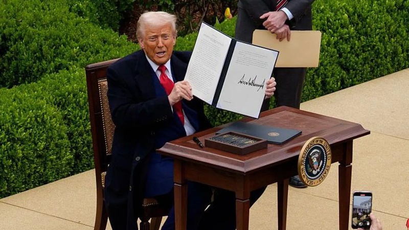 Трамп анонсує нові мита на товари з Південної Кореї та Японії