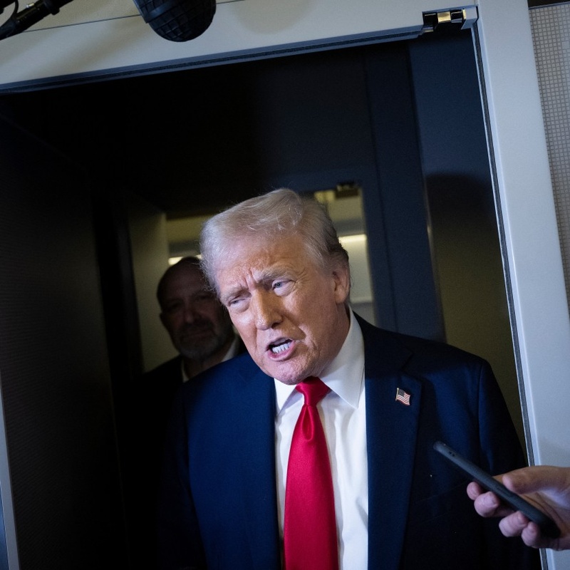 Трамп закликав утримувати ціни на нафту низькими після атак