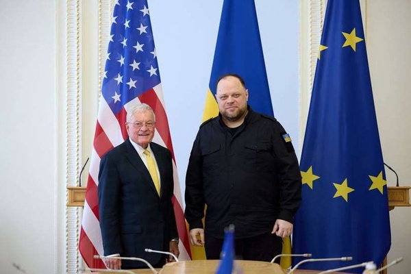 Руслан Стефанчук обговорив військову допомогу Україні