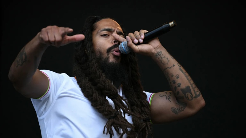 Губернатор Великої Британії засудив виступ Bob Vylan на Glastonbury