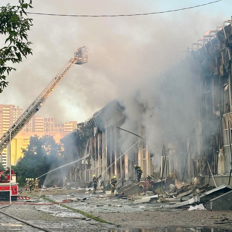 Атака росії: знищено офіс «Сирного Королівства» у Києві