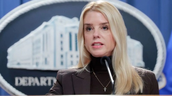Памела Бонді розпочала розслідування щодо «російських справ» Трампа