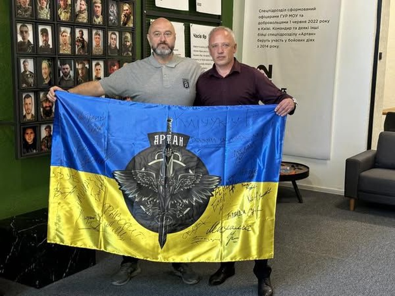 Роман Клічук підтримує ЗСУ через новий простір в Чернівцях