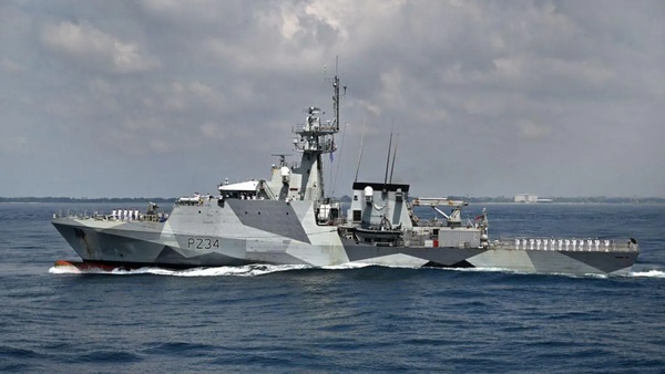 Британський військовий корабель HMS Spey викликав обурення Китаю