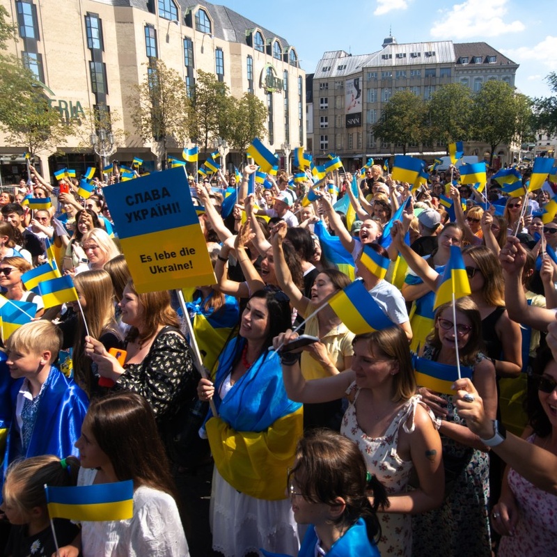 Єврокомісія продовжить тимчасовий захист для українців до 2027