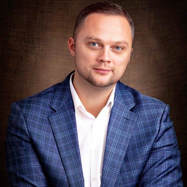 Зміна керівництва у видавництві «#книголав»: новий СЕО Максим Праздніков