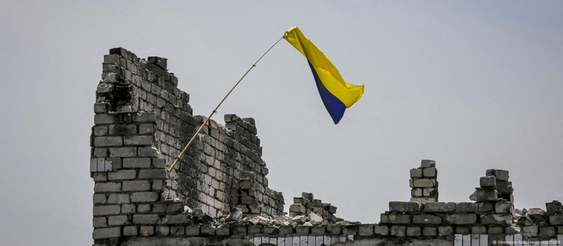 Обстріли прифронтових регіонів України: жертви та руйнування