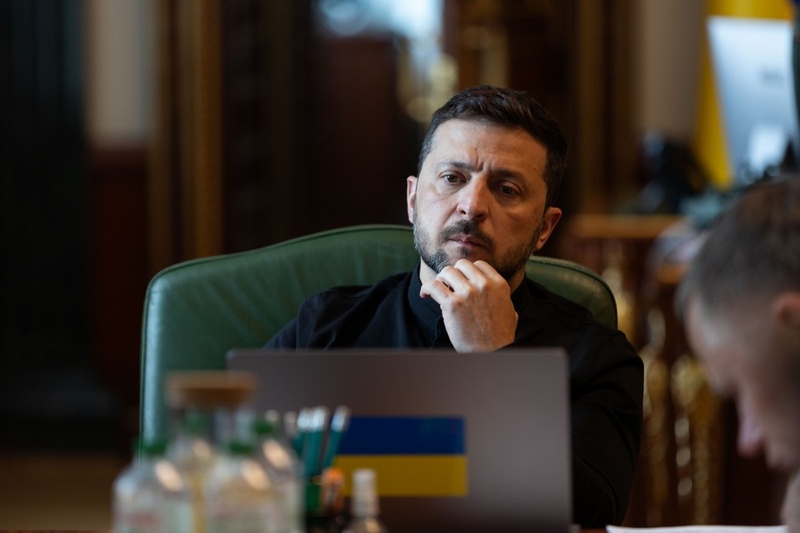 Зеленський та Макрон обговорили підтримку України та оборону
