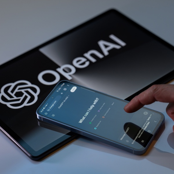 OpenAI відкликала оновлення ChatGPT через надмірну улесливість