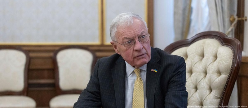 Кіт Келлог: Україна готова до демілітаризації на 30 км