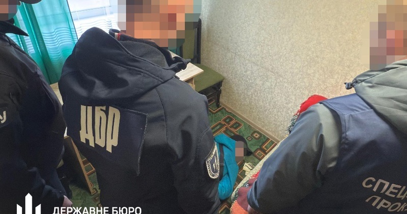 Одеського правоохоронця засудили за незаконне переправлення