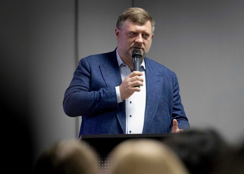 Олександр Корнієнко на конференції про політичні партії в Україні