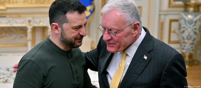 Зеленський обговорив військову допомогу з Келлогом у Римі