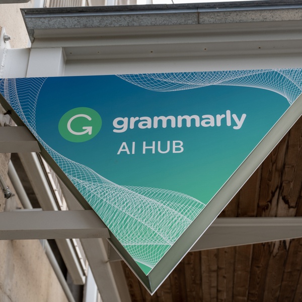 Grammarly купує Superhuman для розширення ШІ-послуг