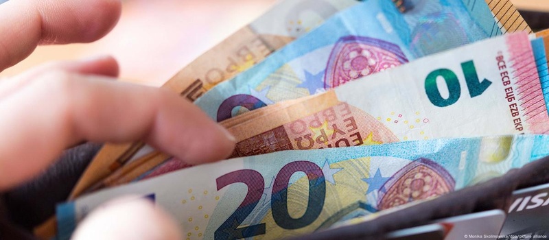 Чому працюючі німці потребують державної допомоги?