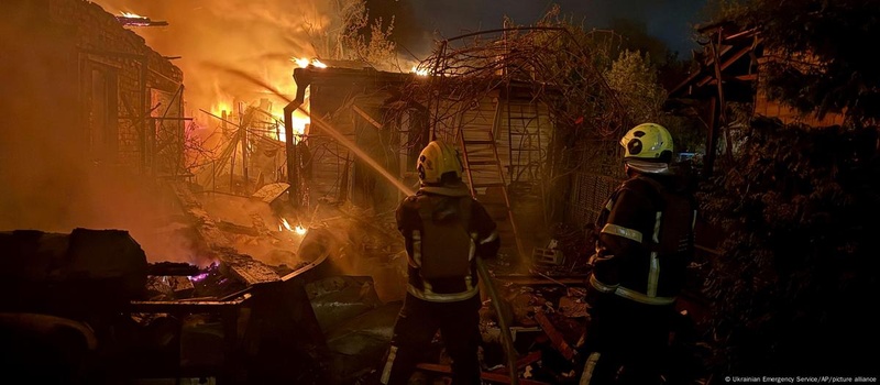 Київ під ударом: балістичні ракети та дрони атакують столицю