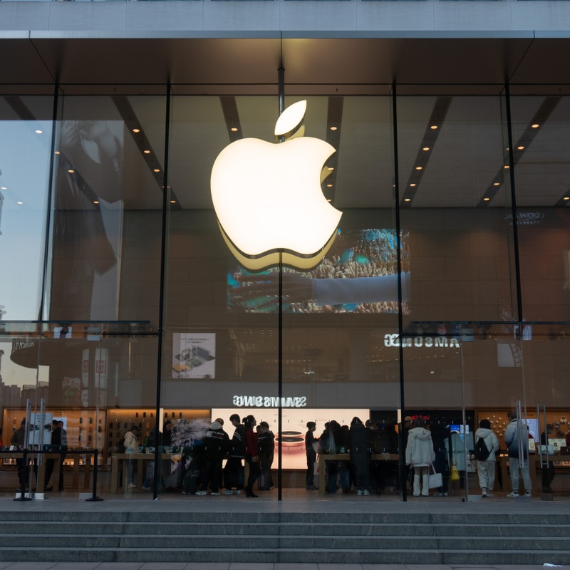 Apple витратила $900 млн через мита Трампа у 2025 році