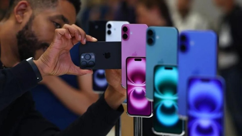 Тарифи на імпорт в США впливають на Apple та Amazon