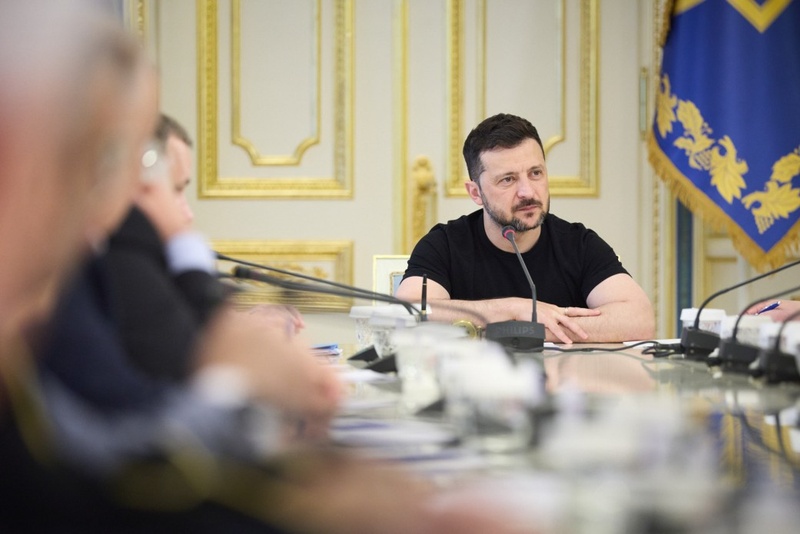 Зеленський зустрівся з національними меншинами України