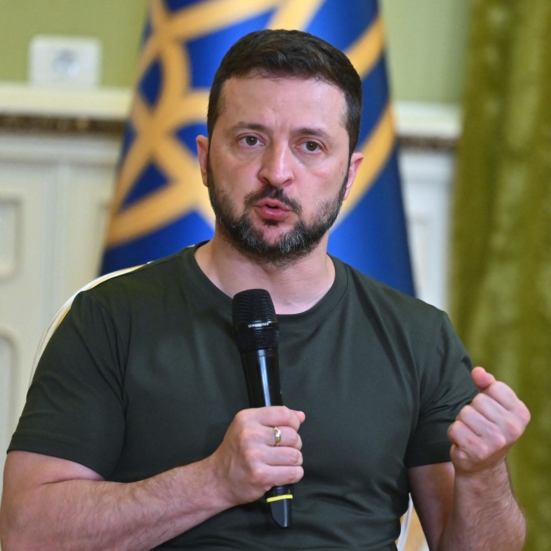 Зеленський: росія веде переговори, щоб уникнути санкцій