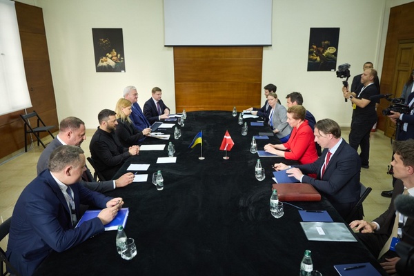 Зеленський обговорив з Фредеріксен підтримку України