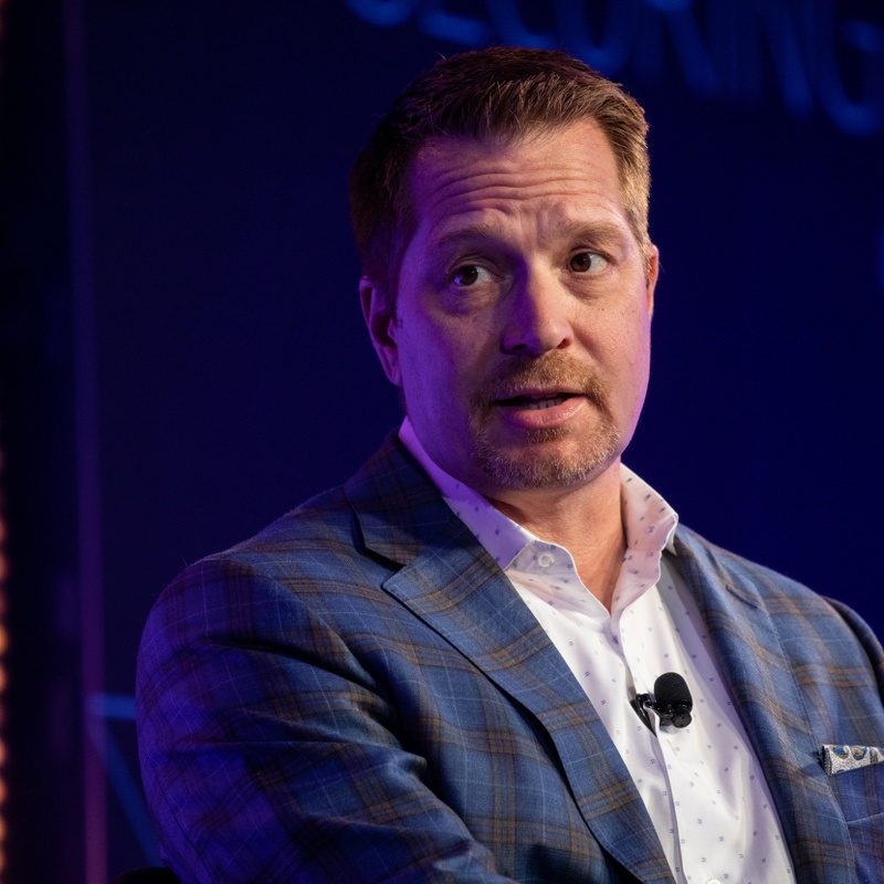 Джордж Курц передав акції CrowdStrike на $1 млрд: деталі